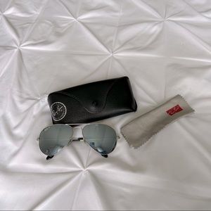 Ray-Ban Aviator Classic